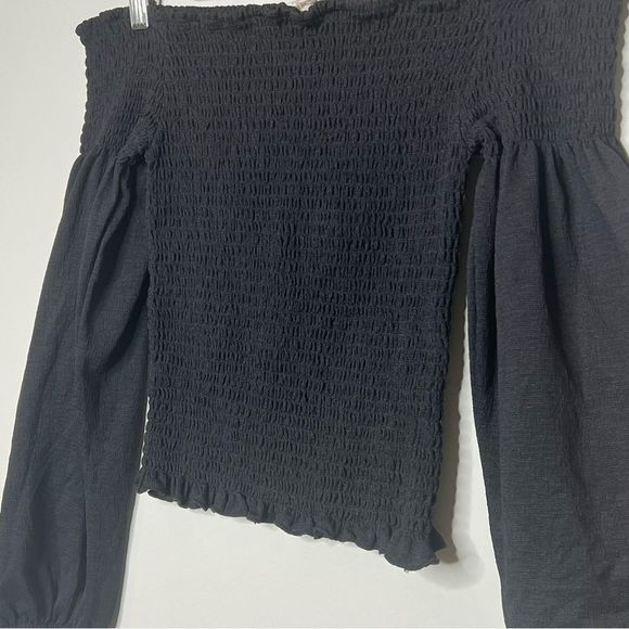 205 Collins Ribbed Off The Shoulder Blouse - Picture 3 of 5